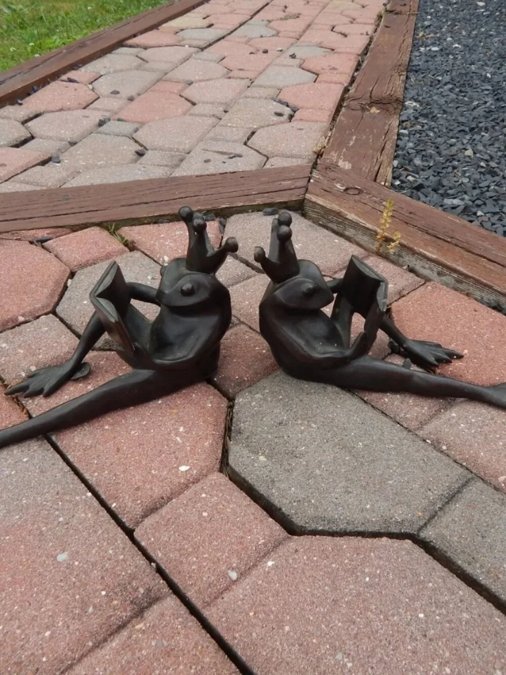 Restoration Hardware Cast Iron Crown Frog Toad Reading Bookend Book Ends Pair **